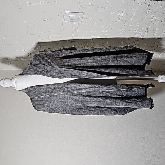 Shawl Wrap Scarf Muffler White Black Herringbone Soft Fringe Warm Cozy - Picture 7 of 9